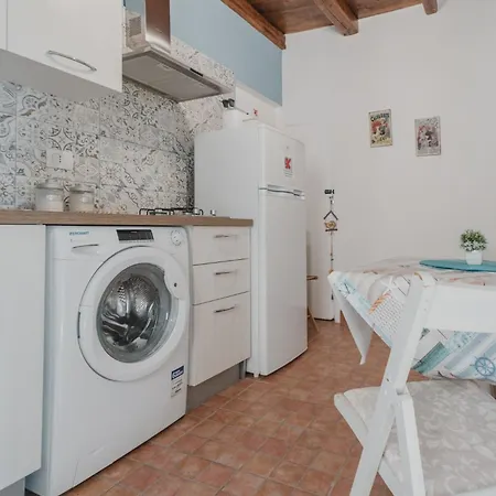 Tra La Rocca E Il Mare Di Cefalu